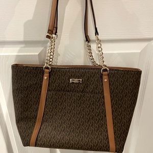 Jones NY purse